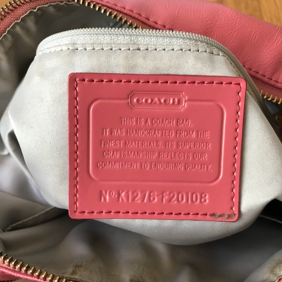 AUTHENTIC COACH DAISY LIQUID GLOSS PATENT LEATHER HOBO PURSE - Picture 10 of 11